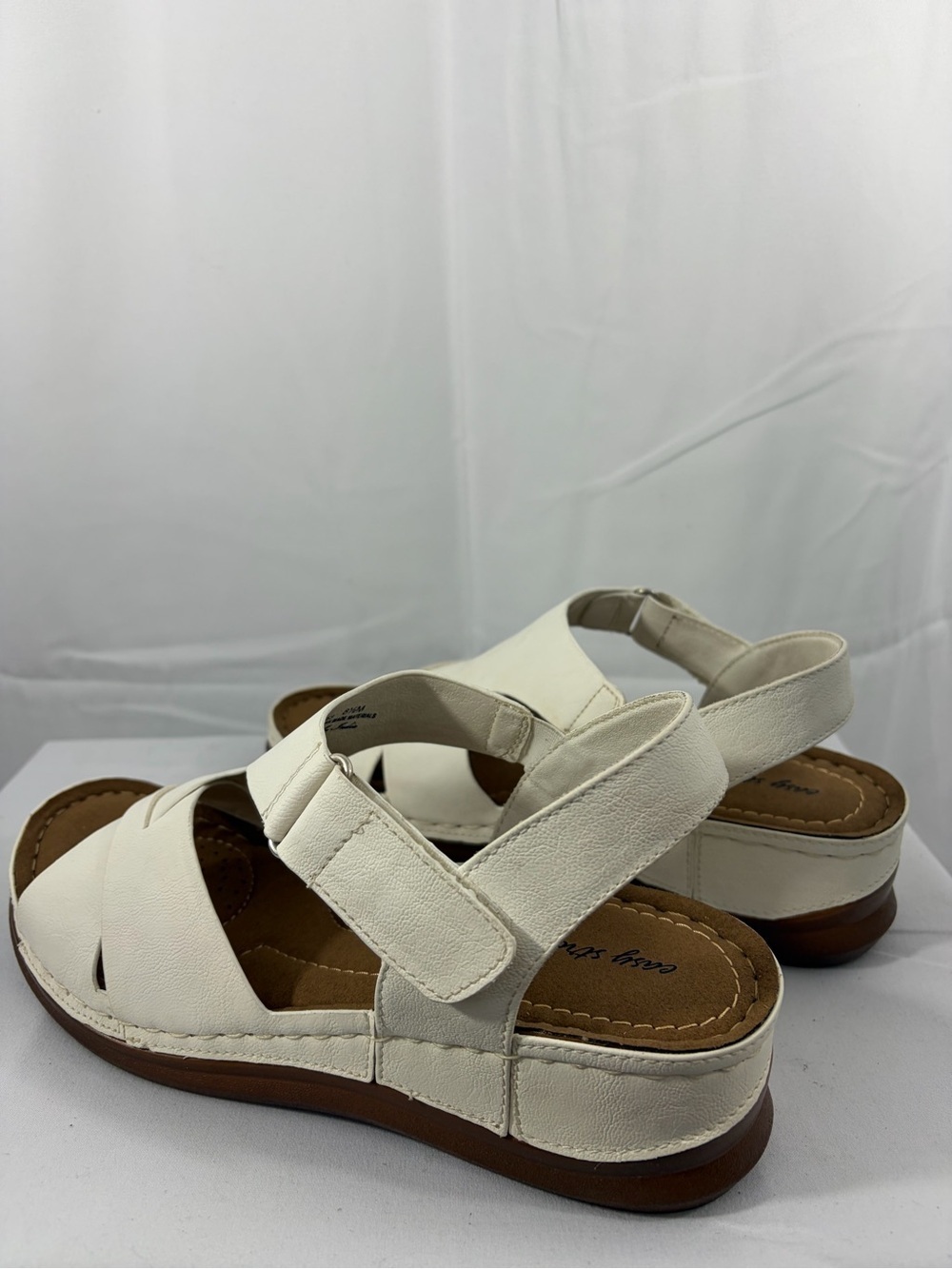 NWT Easy Street Women's Size 8.5 White Slingback Sandals - Picture 3 of 8